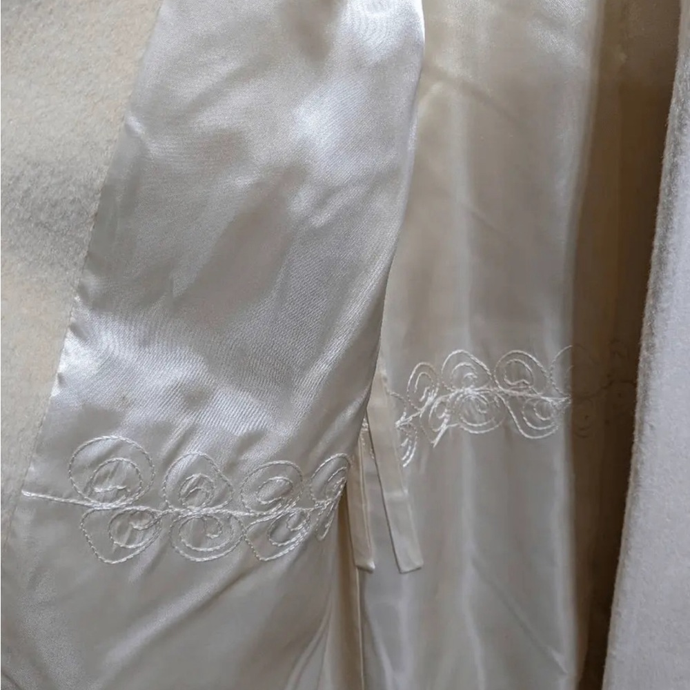 Camel designer coat. Pristine condition with no defects. - Picture 6 of 9